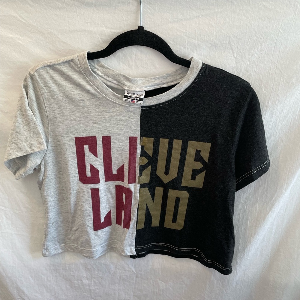 Cleveland Split T-Shirt in Gray and Black
